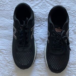 New Balance Women’s Arishi V2 Running Shoes Sz 8